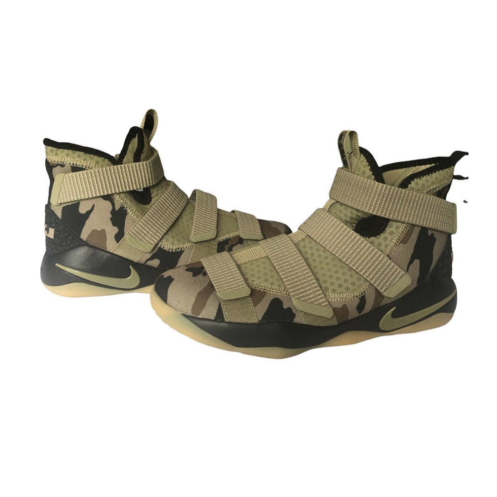 Nike Zoom Soldier Eleven Mens Athletic Shoes Size 6.5 Youth